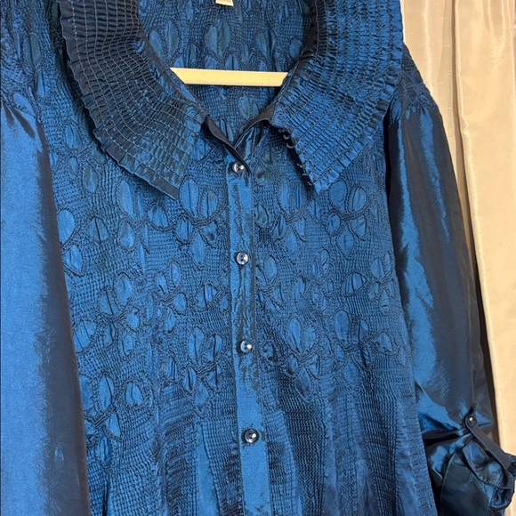 Puli Peacock Blue Women's Top, XL, satin, holiday, festive, dramatic collar - Picture 3 of 6